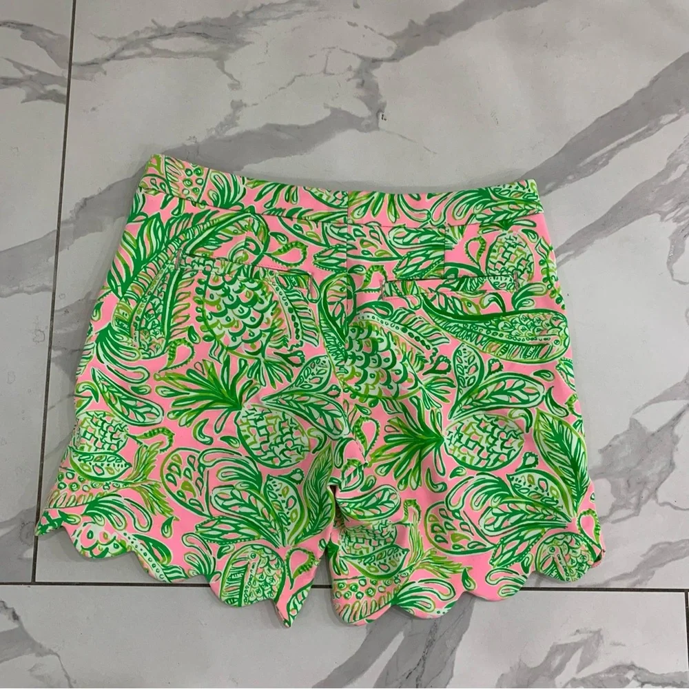 Lilly Pulitzer Shorts Women 2 Darci Knit Short Mandevilla Pineapple Scallop Hem